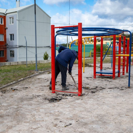 Municipalidad continúa con las tareas de embellecimiento de la ciudad