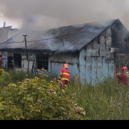 Ushuaia: Incendio en un galpón céntrico termina con un hombre en situación de calle aprehendido