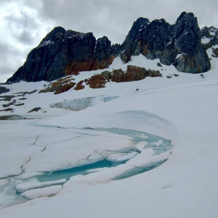 Gobierno recomienda evitar el acercamiento al Glaciar Ojo del Albino