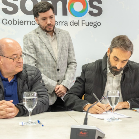 Histórico: Se firmó ante escribano la transferencia de los yacimientos de YPF a la empresa estatal Terra Ignis