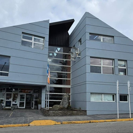 Trabajadores de la Municipalidad de Ushuaia reciben aumento salarial del 4,96%