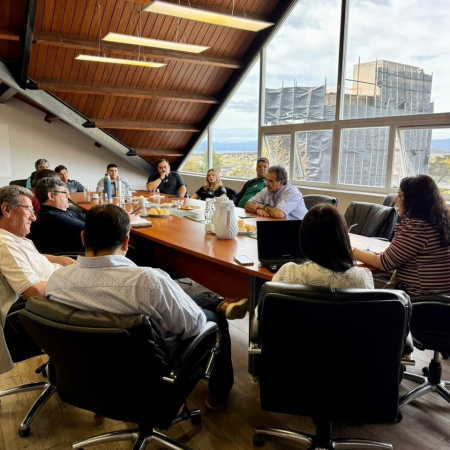 La Municipalidad de Ushuaia acusa a la Provincia de retenerle 1000 millones y convocó a los gremios