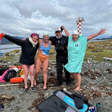 Tres nadadoras riograndenses hicieron historia al cruzar a nado el Beagle