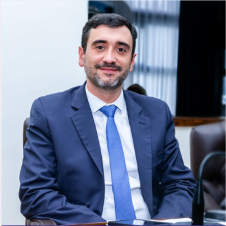 Coto dijo que se viene "una etapa de decisiones profundas para el nuevo rumbo de la Argentina"