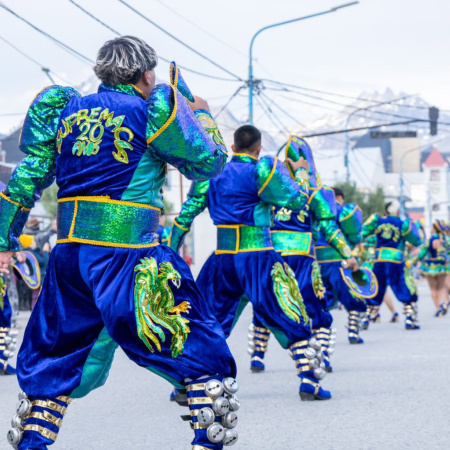 Ushuaia se tiñó de fiesta con el "Carnaval del Fin del Mundo 2026"