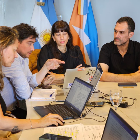 Devita encabezó la primera reunión anual de la CAAE