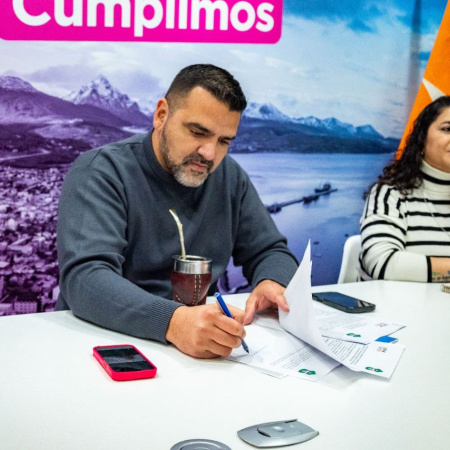 Jóvenes de Ushuaia podrán cursar a distancia el profesorado de Educación Física