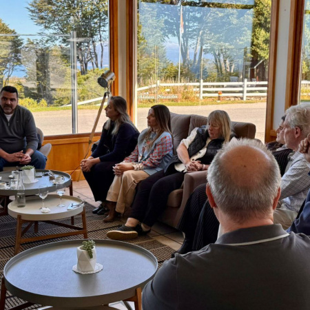 Vuoto se reunió con prestadores turísticos de la Reserva Hotelera Glaciar Martial