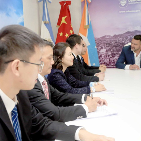 Vuoto recibió al embajador de China en la intendencia