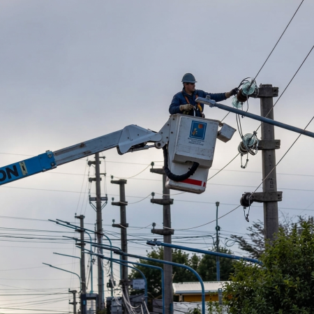 Anuncian corte de energía para este sábado en varios barrios de Ushuaia