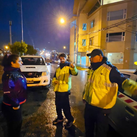 Operativo municipal en distintos puntos de Ushuaia ante las fuertes lluvias