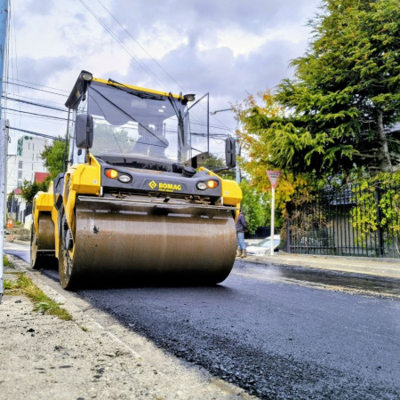 Avanzan los trabajos de repavimentación y obras viales en distintos sectores de la ciudad