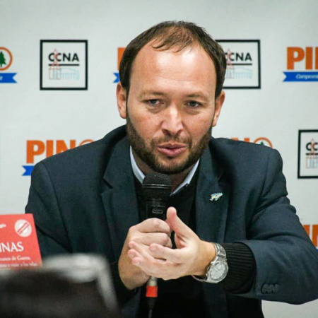 Se presentó el libro “Malvinas” en el CCNA