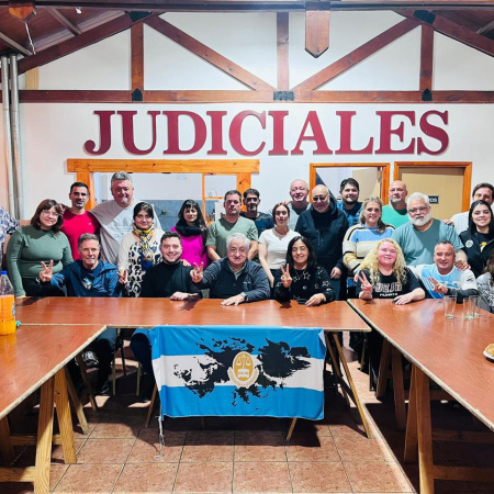 Tras el plenario federal, la UEJN emitió un documento donde profundiza la "Malvinización"