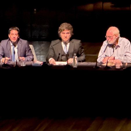 Milei en el Palacio Libertad: “Keynes es el brazo ejecutor de lo siniestro”