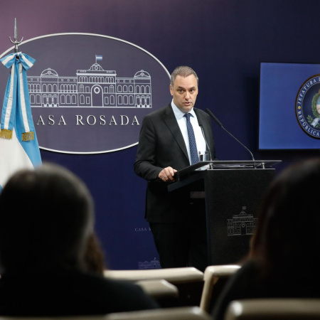 Adorni brindó una conferencia de prensa y destacó la implementación del acuerdo Mercosur - UE