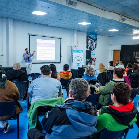 La Municipalidad realizó el lanzamiento del taller de streaming del Punto Digital