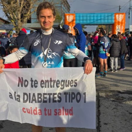 Sciurano acompañó la tercera edición de la carrera solidaria del CAAD