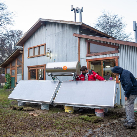 El CAAD de Andorra recibió un termotanque solar