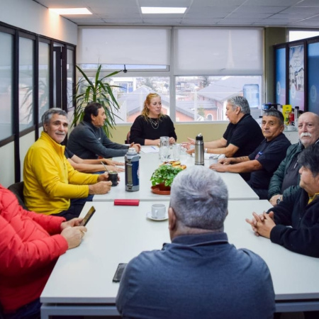 Habitad Municipal: referentes de "Sentimiento Fueguino" abordaron agenda de trabajo conjunto