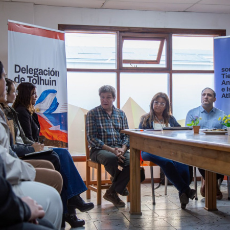Melella encabezó en Tolhuin una mesa de trabajo con vecinos por el subsidio la GLP