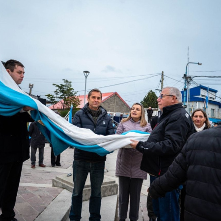 El Municipio participó del acto por el "Día de la afirmación de los derechos argentinos sobre Malvinas, Islas y Sector Antártico
