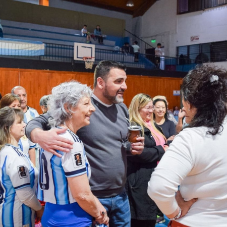 Vuoto compartió una jornada de encuentro, recreación y actividad física con adultos mayores