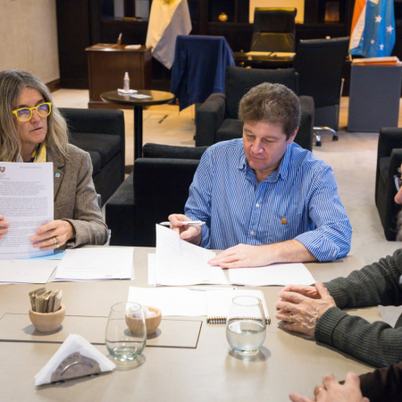 Tierra del Fuego y SENASA firman un convenio estratégico