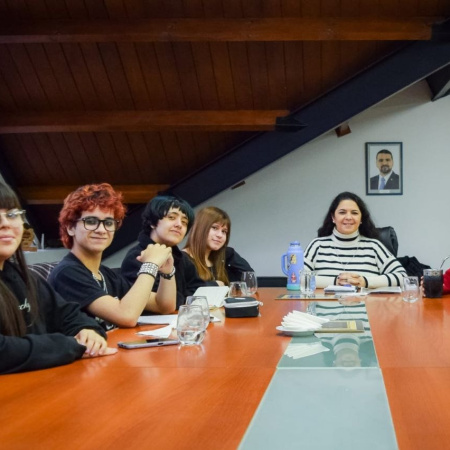 Garay recibió a estudiantes del Polivalente de Arte para trabajar propuesta sobre Seguridad Vial