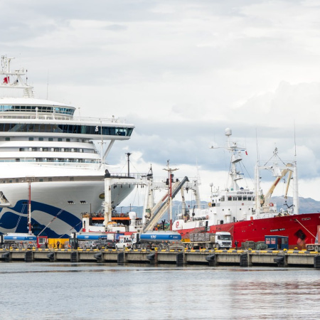 La ANPYN recibió las ofertas para el recambio de defensas en el Puerto de Ushuaia