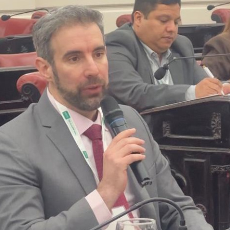 Selzer anunció el lanzamiento de la Red Interprovincial de Glaciares