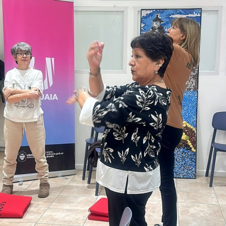Casa Ushuaia recibió una nueva jornada del Taller de Movilidad Articular