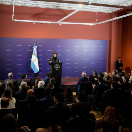 El presidente Javier Milei se reunió con diputados y senadores de La Libertad Avanza