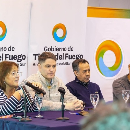 Se firmó el contrato para la ejecución de la red eléctrica y el alumbrado público de Chacra VIII en Río Grande