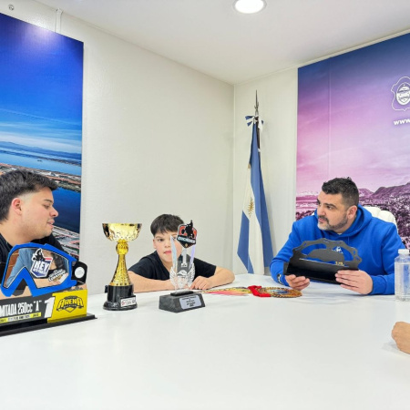 Vuoto recibió al jóven piloto Bautista Carvallo