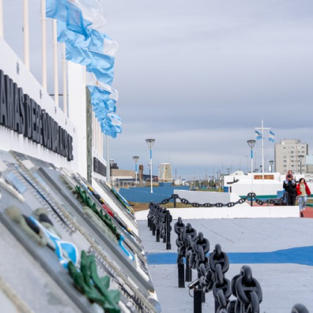 Dachary repudió la navegación de un buque de guerra británico por aguas argentinas