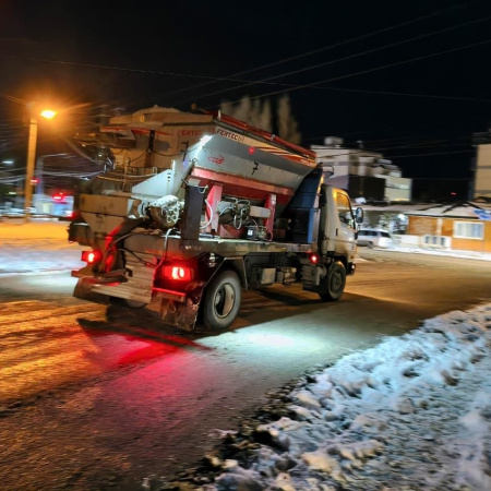 La Municipalidad detalló los barrios en los que trabaja en el despeje de nieve