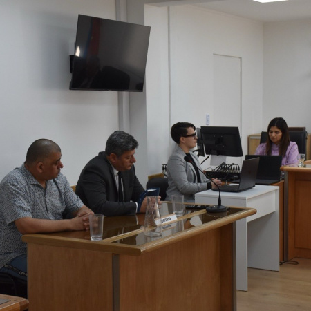 Condenan a un hombre a 14 años de prisión por abuso sexual contra un adolescente