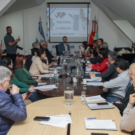 Analizaron proyectos para garantizar la enseñanza integral de la Causa Malvinas