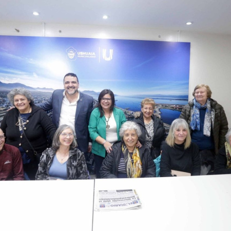 Vuoto recibió al Club de Abuelos "Doña Tránsito" y valoró su función social en la comunidad