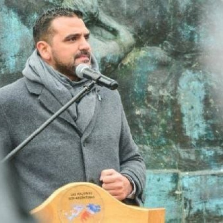 Vuoto reclamó la participación de TDF en torno a la Base Naval