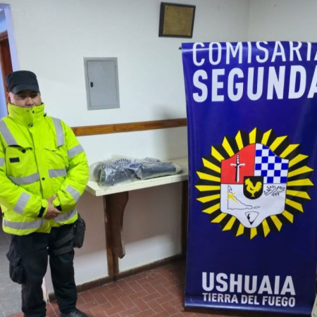 Allanaron una vivienda en Ushuaia por una causa de estafa con tarjeta de débito
