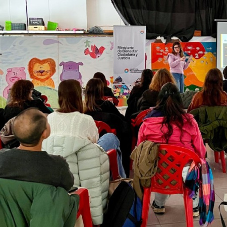 Fortalecen la formación de equipos del sistema de protección de derechos