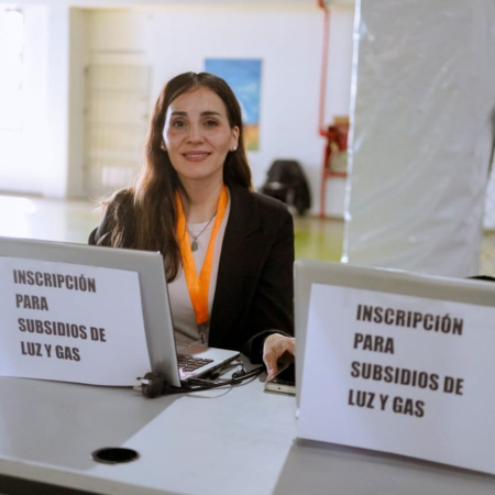 Continúa el dispositivo para ayudar a vecinos a actualizar datos e información