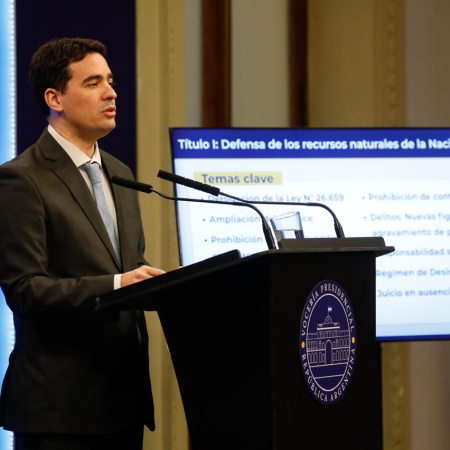 Malvinas: Ravier afirmó que el proyecto de ley constituye un “hito en el proceso de recuperación”