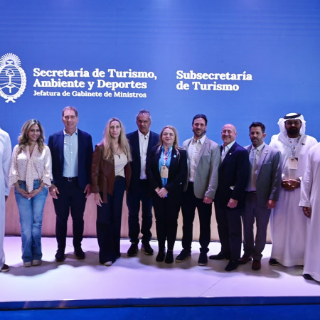 Karina Milei recorrió la FIT y destacó el potencial turístico de Argentina