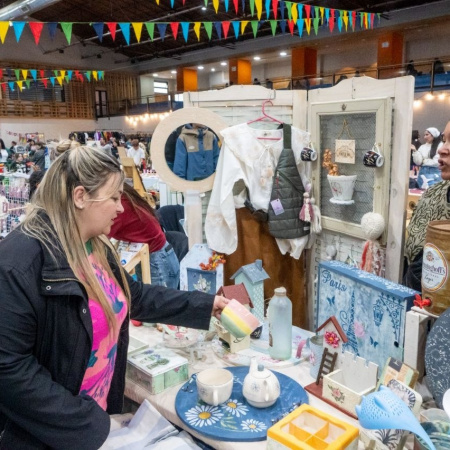 Gran convocatoria de vecinos en la Expo Emprendiendo y el Mercado Concentrador