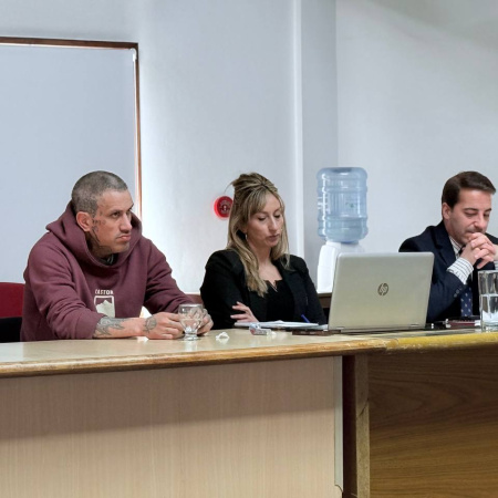 Absolvieron al hombre acusado de amenazar con un arma a sus vecinos en Ushuaia