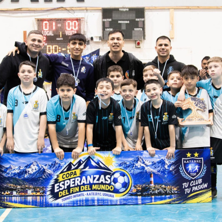 Ushuaia fue sede de la 1° edición de la Copa "Esperanza del Fin del Mundo" de fútbol infantil