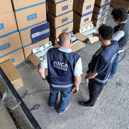 ARCA detectó 15.000 relojes inteligentes con presunto fraude marcario